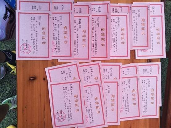 洞口四中田徑代表隊勇奪洞口縣田徑活動會高中組第二名