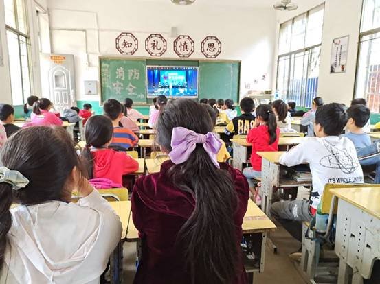 下花橋鎮(zhèn)中間完小開展消防安全教育主題班會(huì)