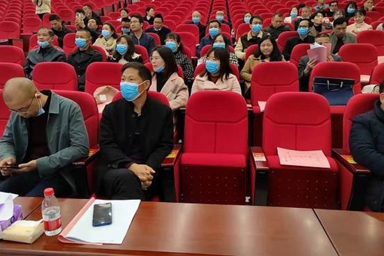 “雕琢前行，尋求杰出”