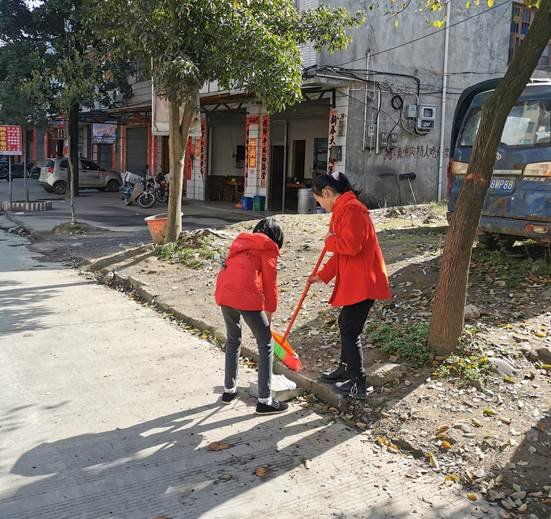 追隨雷鋒步伐，充當(dāng)環(huán)保小衛(wèi)士