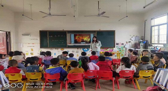 新寧縣清江橋鄉(xiāng)中間幼兒園開展森林防火安全教育運(yùn)動