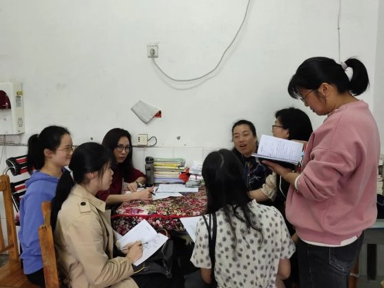 寶劍鋒從磨礪出 梅花香自苦寒來║邵東市城區(qū)第一完全小學舉行實習教師匯報課運動