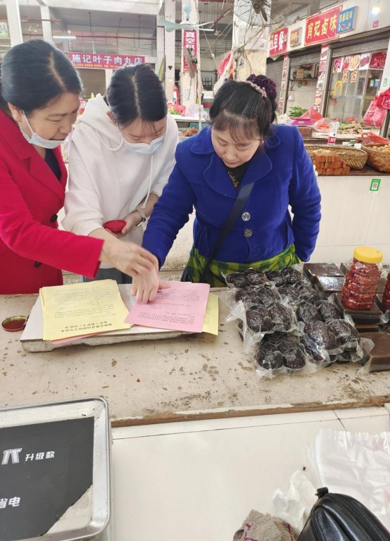 邵陽縣白倉鎮(zhèn)中間完小加大力度宣傳防溺水教育