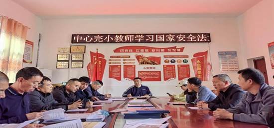 國家安全，人人有責(zé)--記2022年霞塘云中間完小聯(lián)合支部開展“全民國家安全教育宣傳日”運動