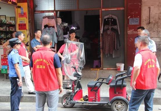 專項(xiàng)整治 安全護(hù)航║邵東市城區(qū)一完小交通專項(xiàng)整治動(dòng)真格