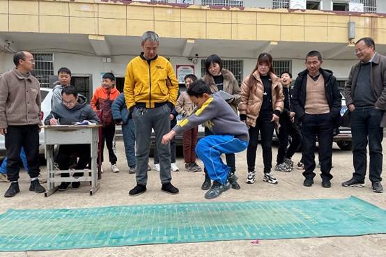 塘渡口鎮(zhèn)玉田初級中學舉行2021年秋季期末體育考試