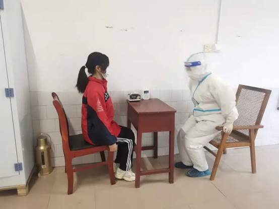 洞口四中開展疫情防控應(yīng)急演練