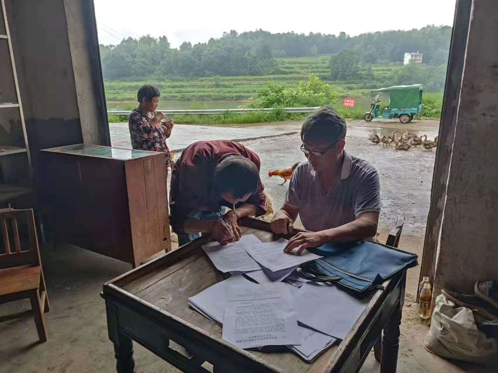 金稱市鎮(zhèn)中心完小暑期“防溺水”家訪活動