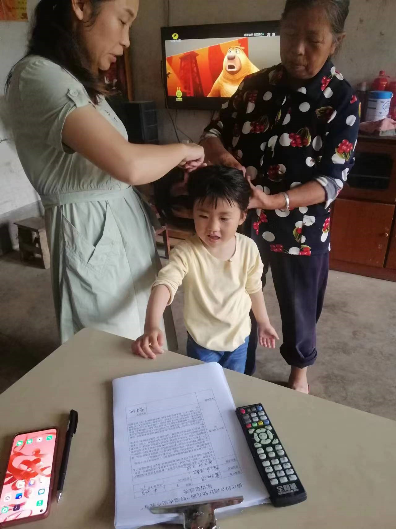 炎炎夏日   謹(jǐn)防溺水——新寧縣清江橋鄉(xiāng)清江幼兒園開展暑期“千師訪萬(wàn)家”防溺水家訪活動(dòng)