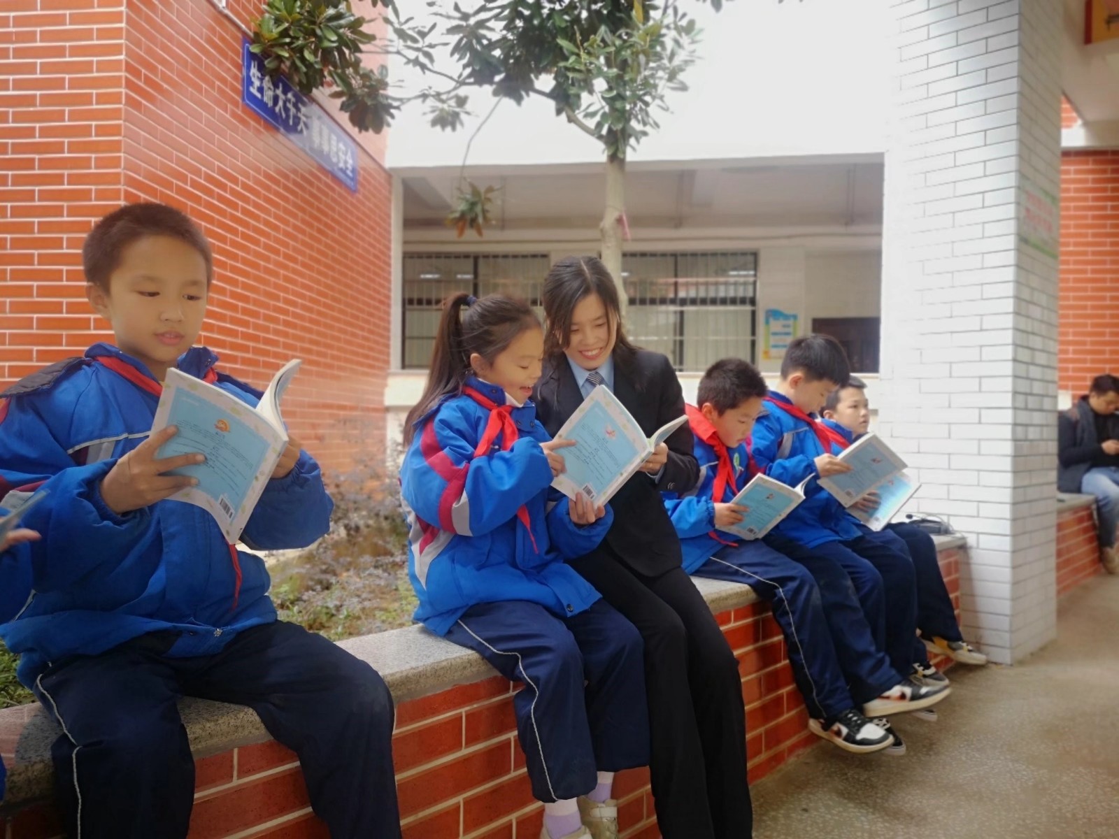 讓每一片“花瓣”散發(fā)愛(ài)的芬芳