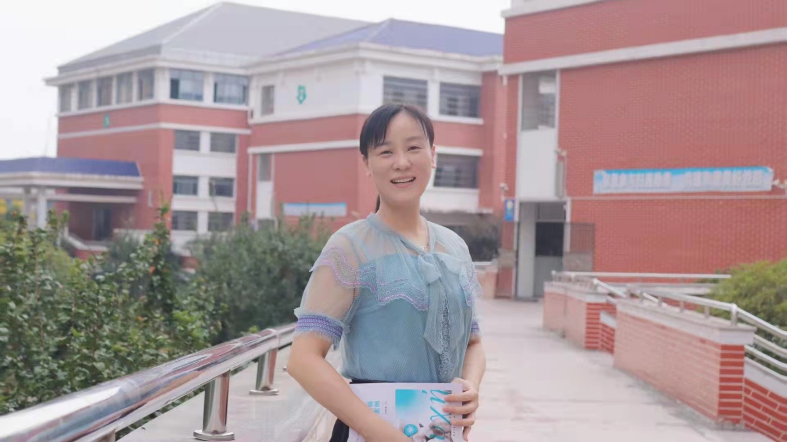 堅守教育初心  甘做一片綠葉