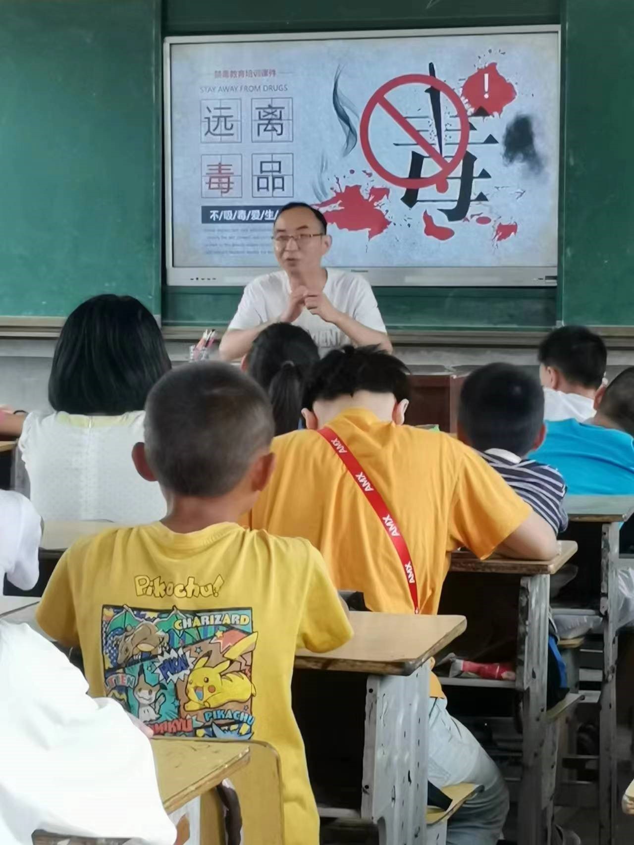 河伯鄉(xiāng)開展關(guān)愛留守兒童  “暑假安全座談會(huì)”