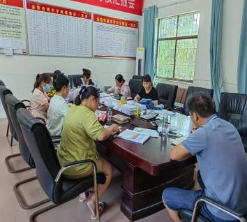 金稱市鎮(zhèn)中學(xué)開展暑期分組分科集中培訓(xùn)