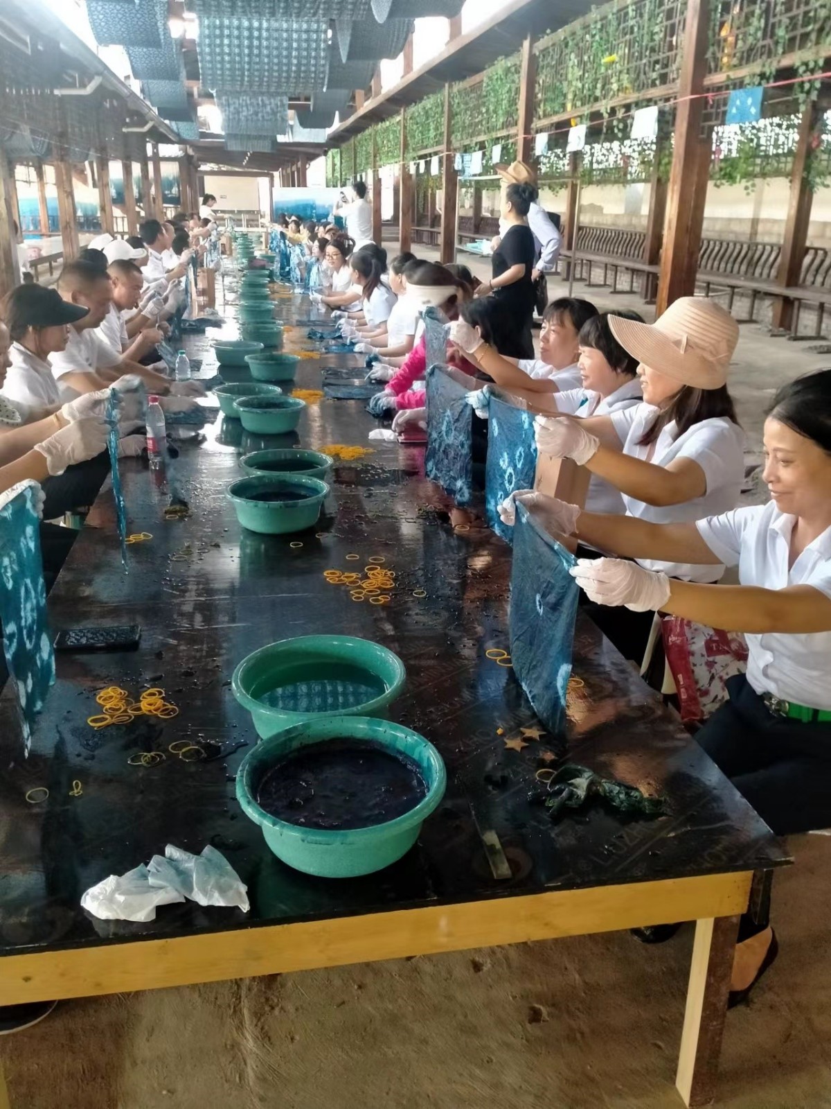 慶祝教師節(jié) 喜迎二十大——    邵陽(yáng)縣白倉(cāng)鎮(zhèn)中心完小研學(xué)拓展活動(dòng)