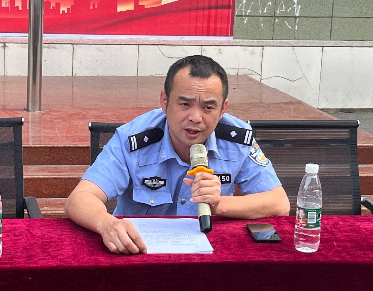 “開學(xué)第一課”法治進(jìn)校園  ——洞口縣管竹中學(xué)開展法治教育安全講座