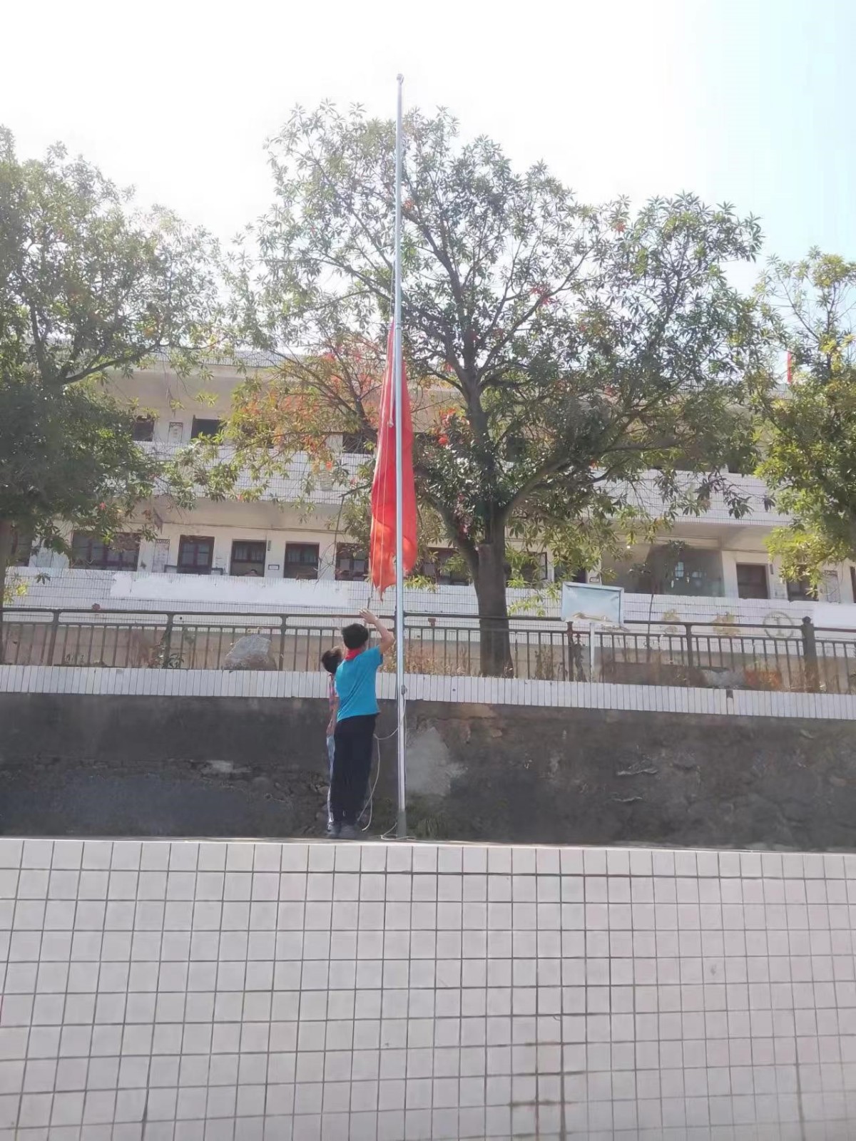 新寧縣白沙鎮(zhèn)中心小學(xué)舉行2022年秋季開(kāi)學(xué)典禮