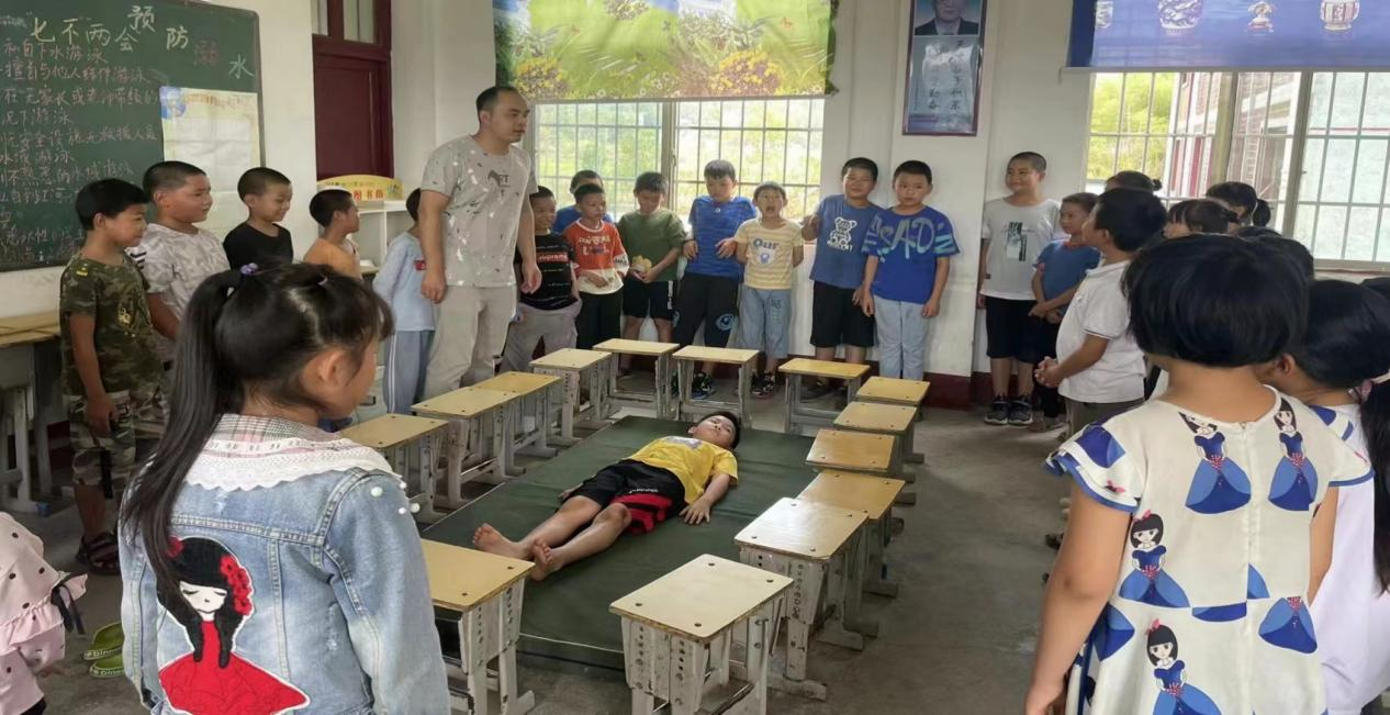 珍愛生命 預(yù)防溺水  ——新寧縣高橋鎮(zhèn)長坪小學(xué)開展防溺水宣傳教育活動