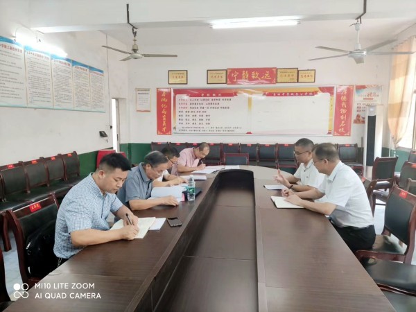 邵陽縣禁毒聯(lián)合督導檢查組深入塘渡口鎮(zhèn)玉田中學開展校園禁毒督查工作