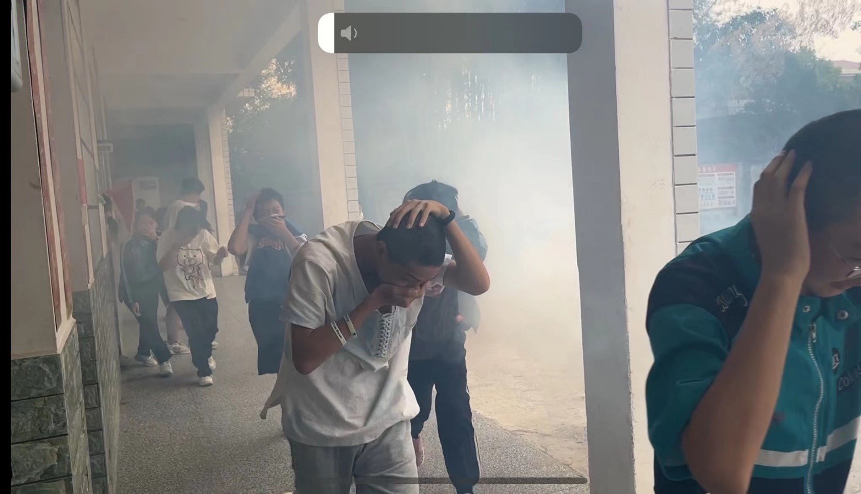 洞口縣管竹中學(xué)開展消防疏散演練活動