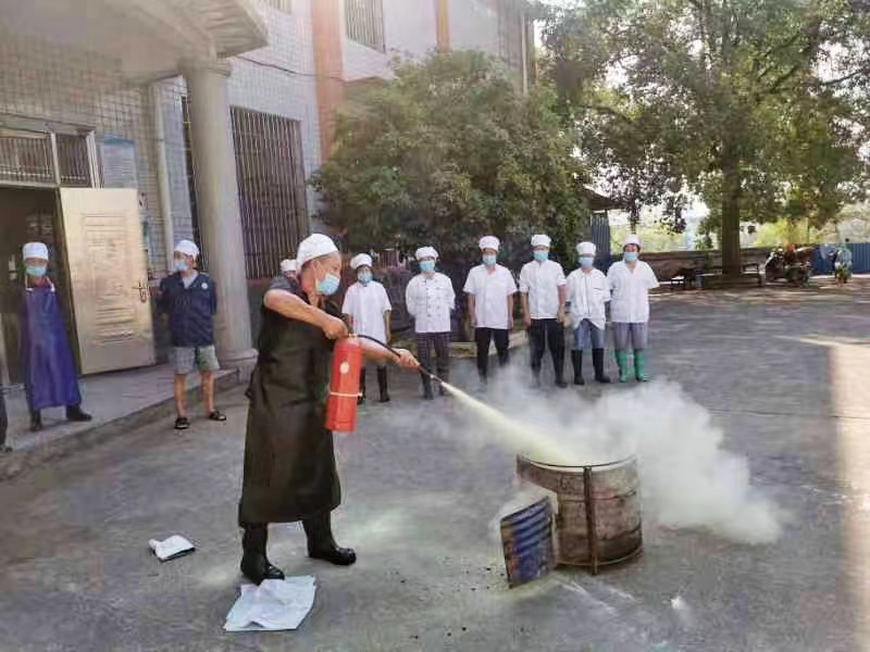 開(kāi)展消防演練，筑牢安全防線