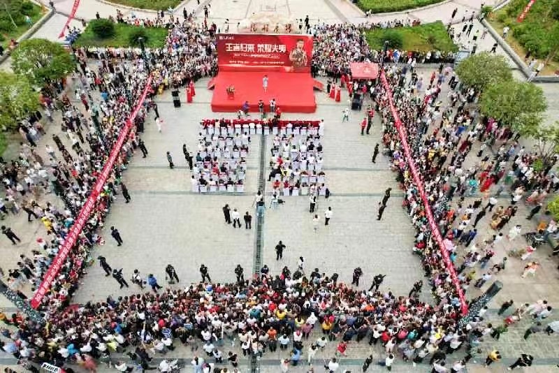 王者歸來，榮耀夫夷