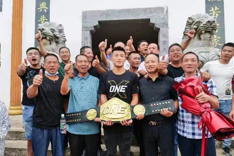 王者歸來，榮耀夫夷