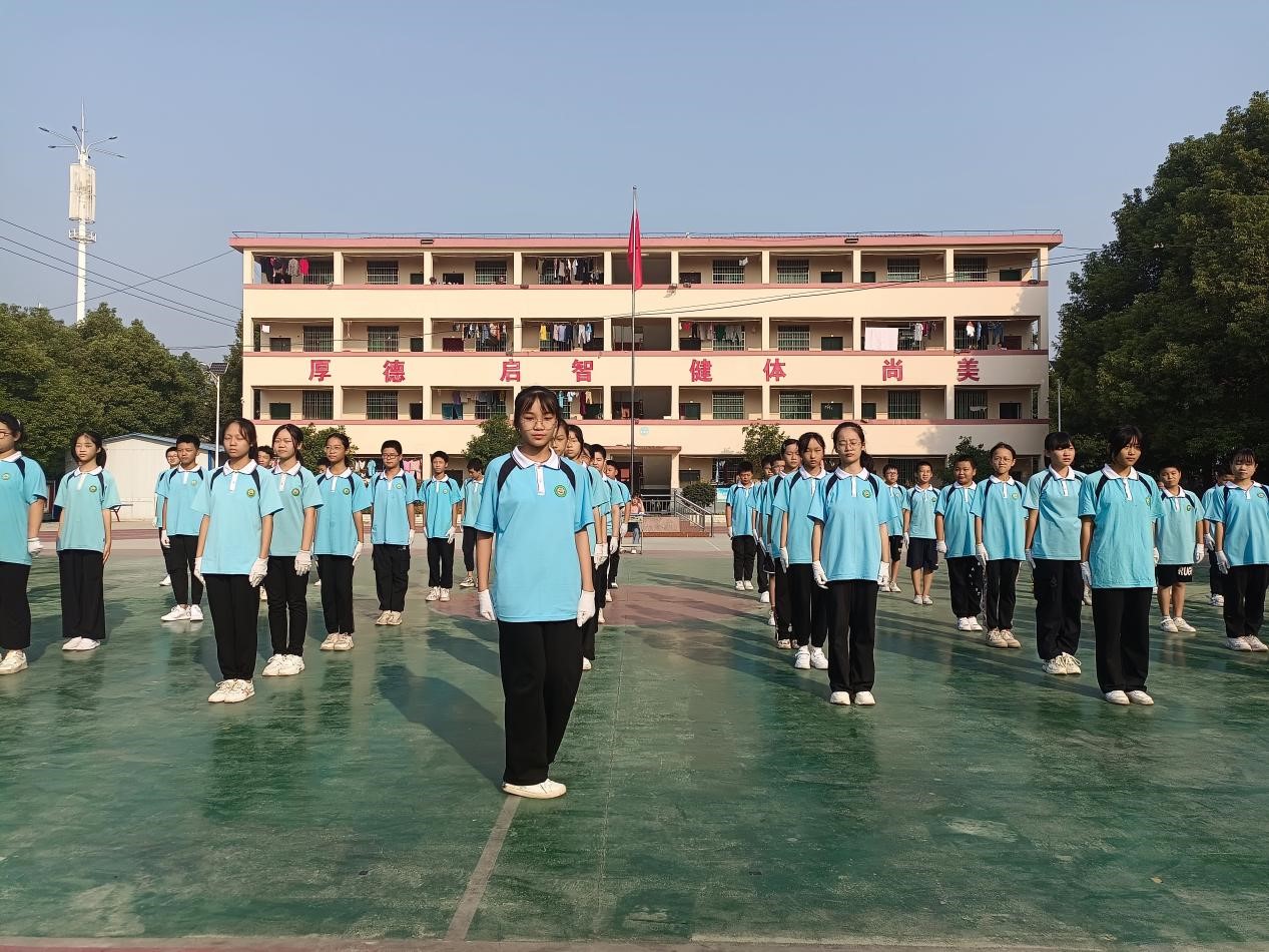 “落實‘雙減’強體質，陽光體操展風采”洞口縣花古中學舉辦七年級體操比賽