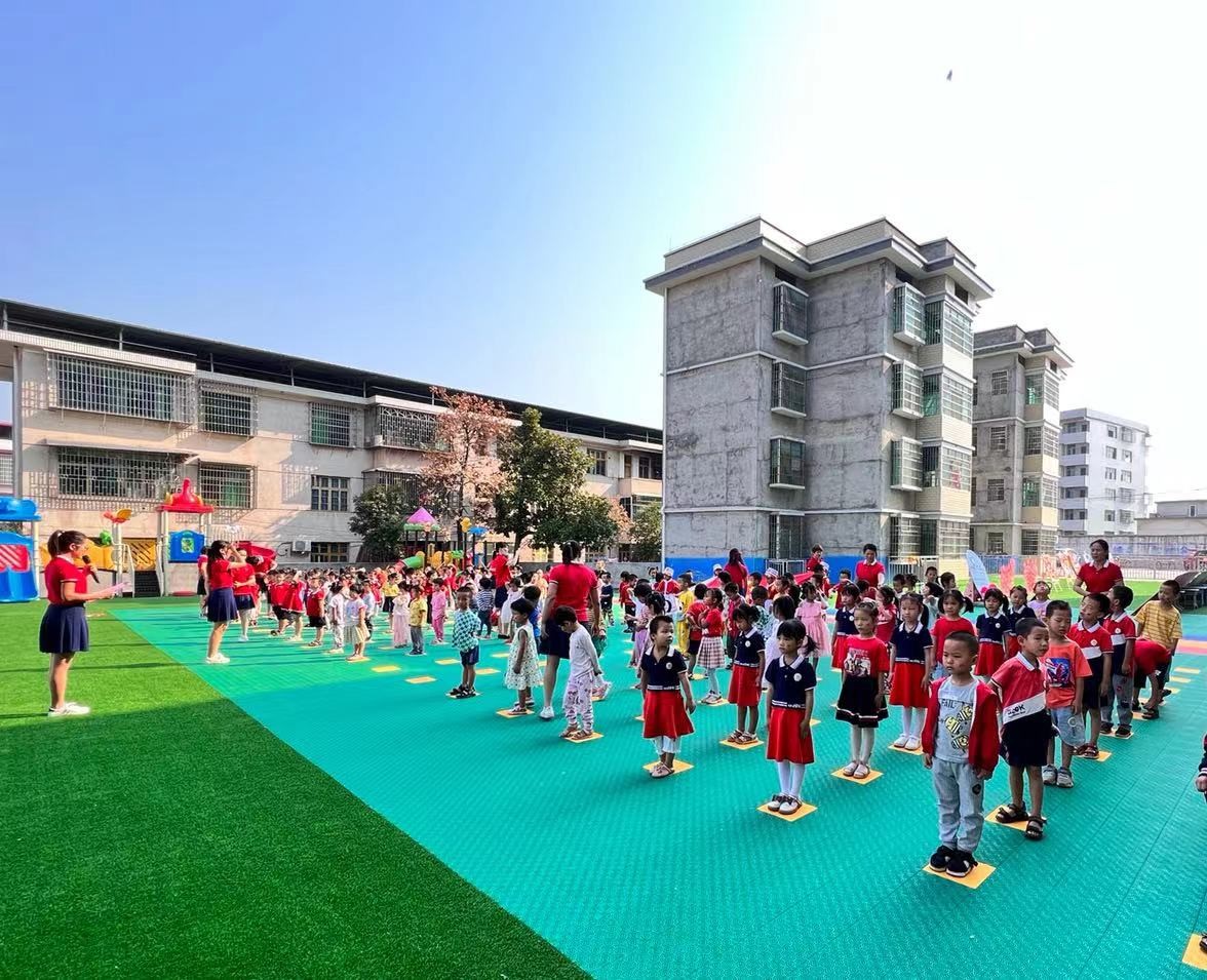 小小中國(guó)心、濃濃愛(ài)國(guó)情”