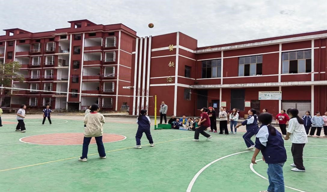 金稱市鎮(zhèn)中學2022年九年級女子排球賽圓滿落幕