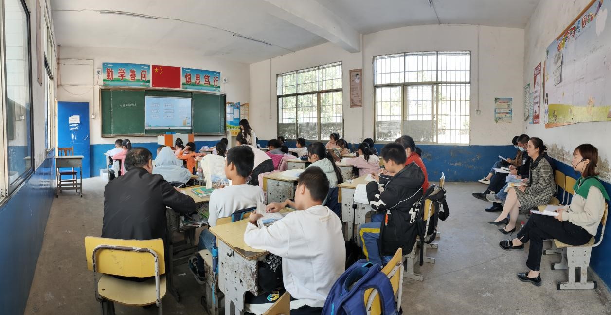 “兩校攜手，一路同行”