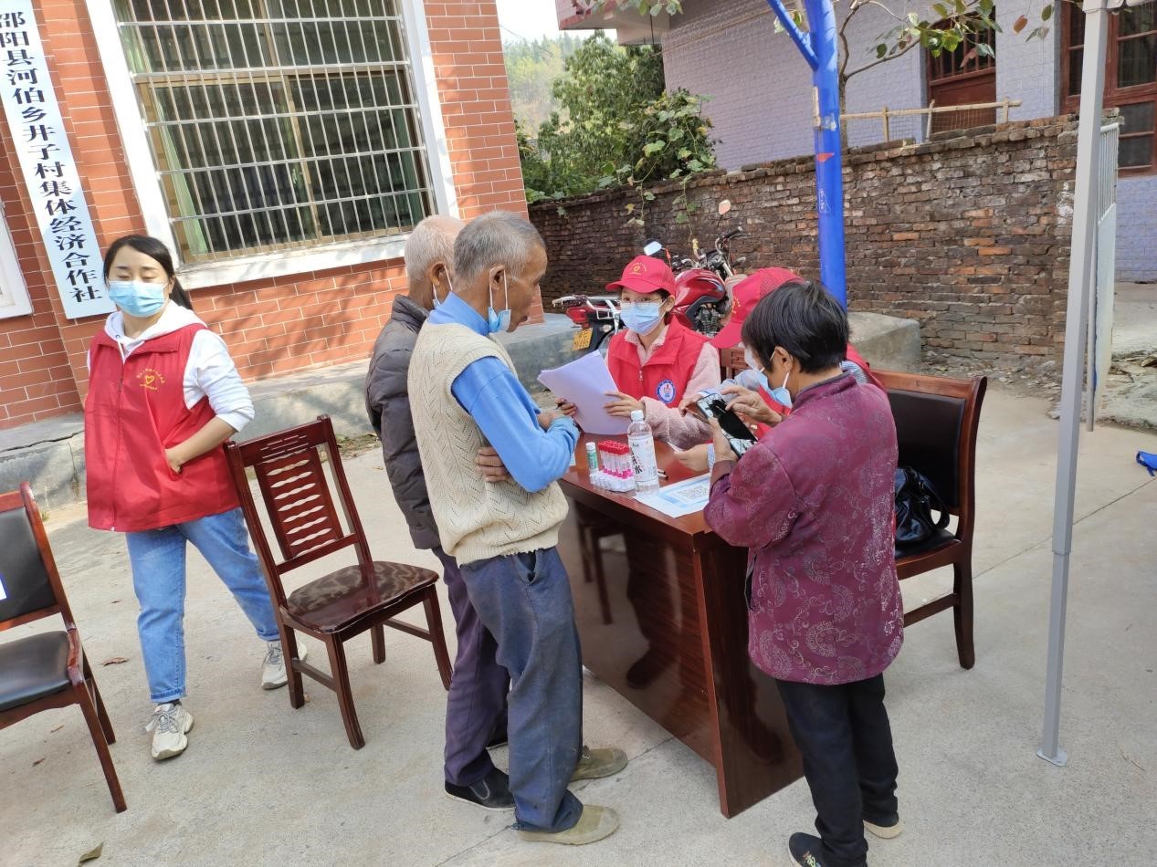 邵陽(yáng)縣河伯鄉(xiāng)五皇小學(xué)：匯聚“紅色暖流”，助力疫情防控