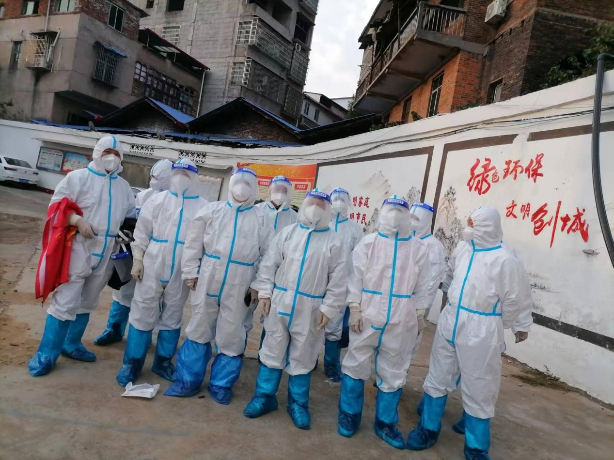 抗擊疫情我們?cè)谛袆?dòng)