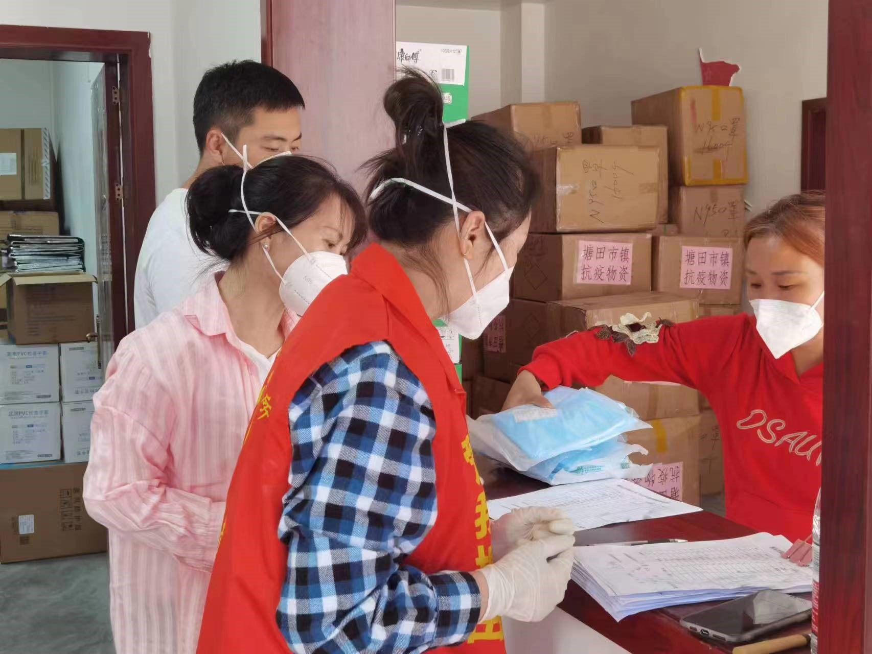 凝心聚力，同心抗“疫”