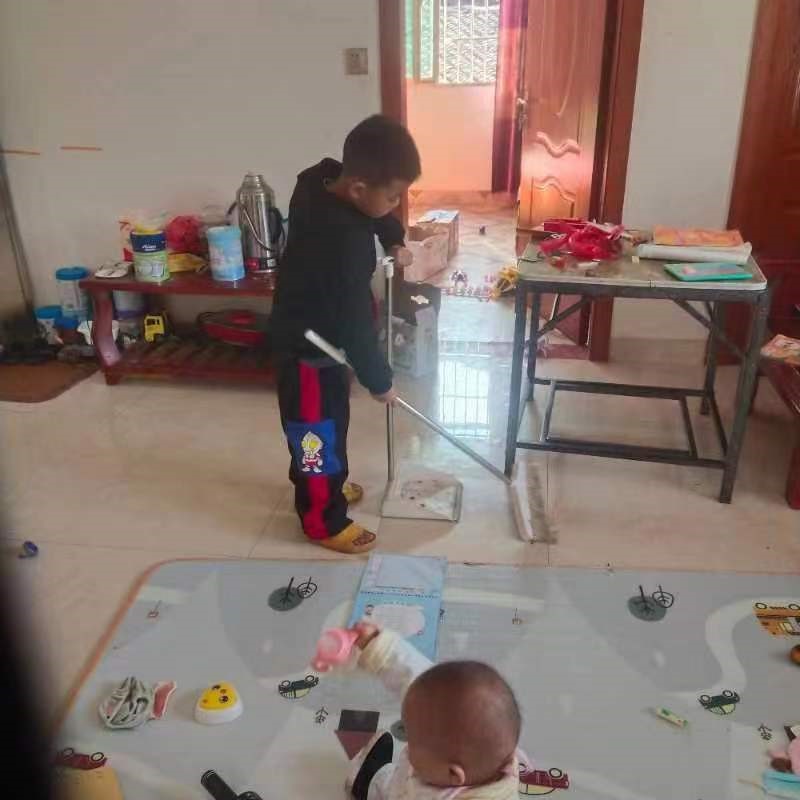 停課不停學(xué)，隔屏不隔愛