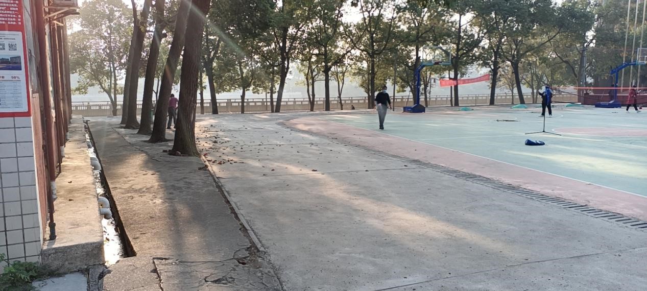 金稱市鎮(zhèn)中學(xué)：校內(nèi)疫情防疫衛(wèi)生常抓 校外傾情相助志愿服務(wù)