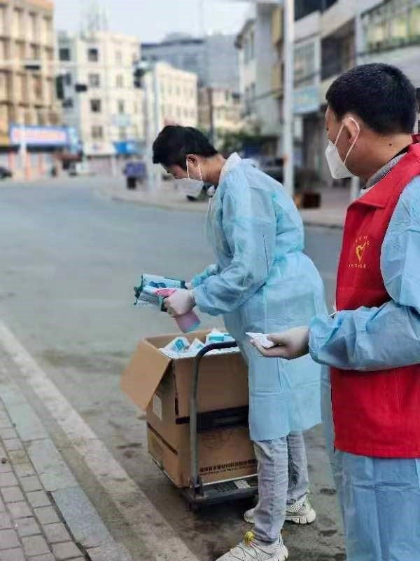 帶好防“疫”口罩，守好“疫”路綠碼