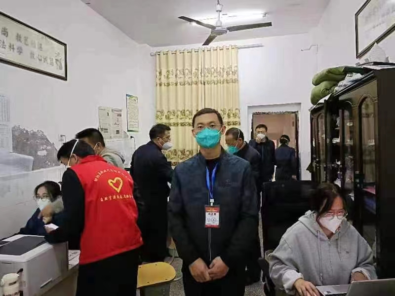 戰(zhàn)“疫”一線，黨員先行