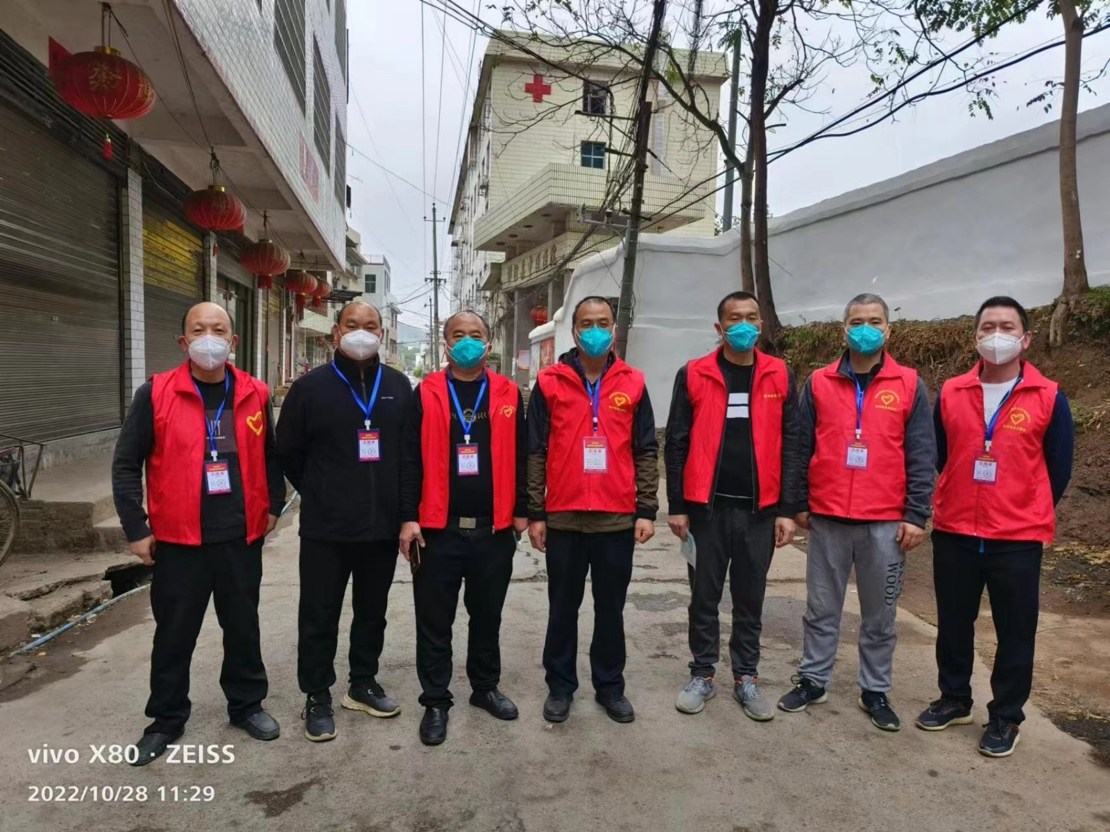 隔離病毒，不隔離愛  志愿服務，有你有我