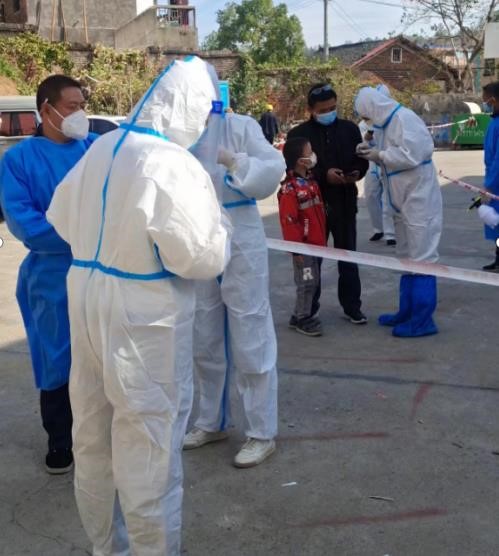 并肩戰(zhàn)疫 、志愿同行--蔡橋鄉(xiāng)小學聯(lián)合支部志愿者  助力防疫攻堅戰(zhàn)紀實