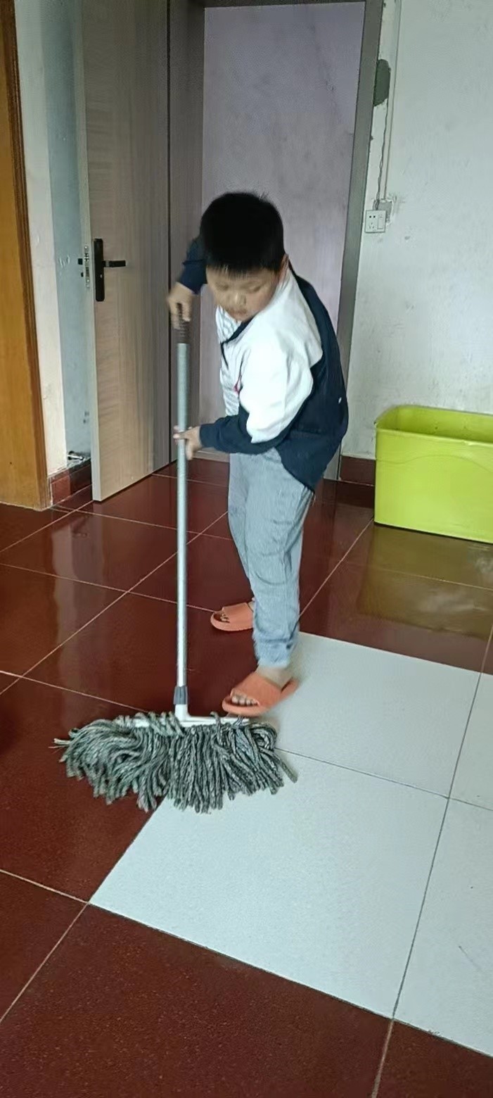 下花橋鎮(zhèn)中心完全小學(xué)黨支部組織開展疫情期間線上教學(xué)