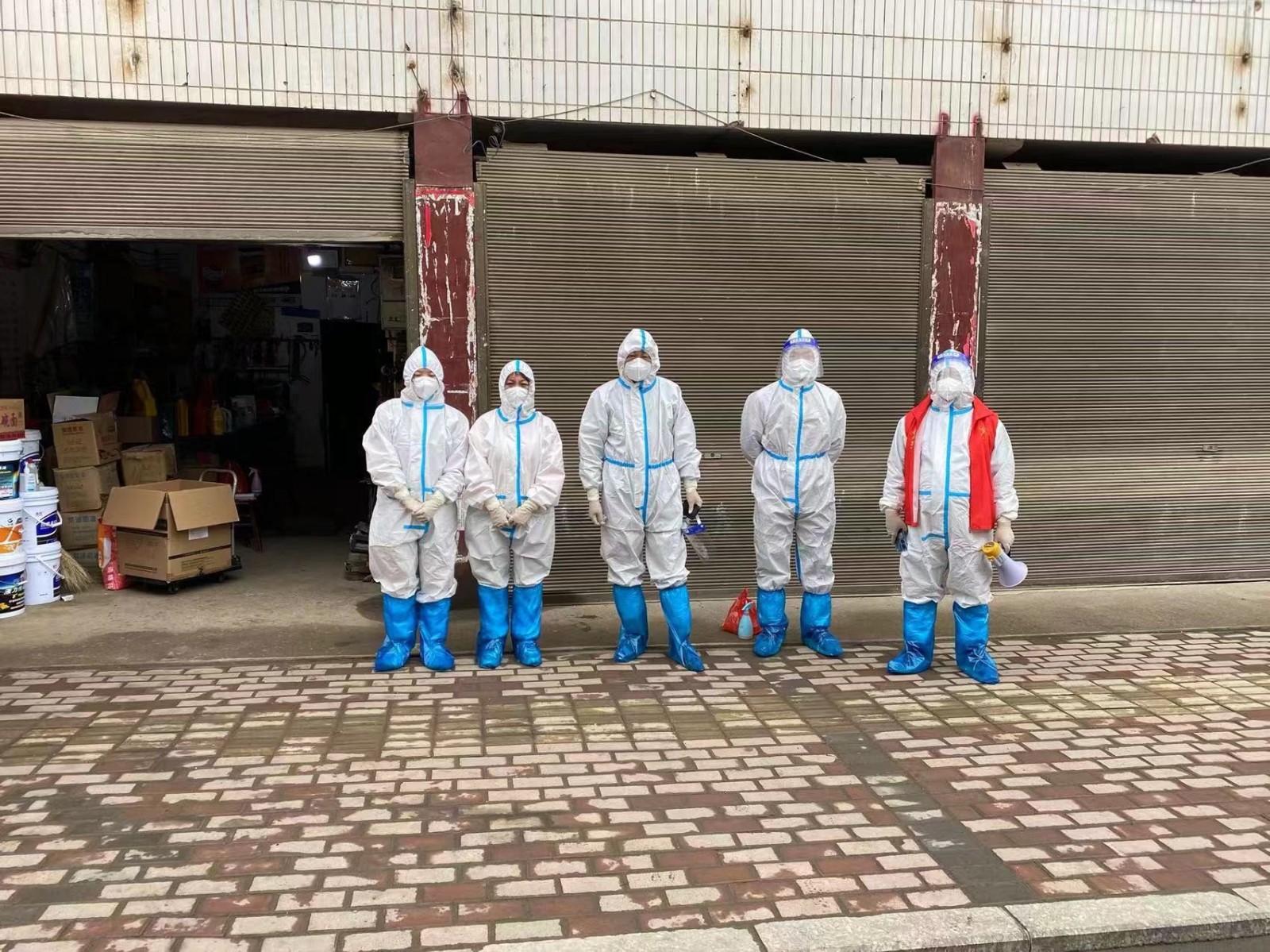 戰(zhàn)“疫”展擔(dān)當(dāng)，并肩上陣“夫妻兵”