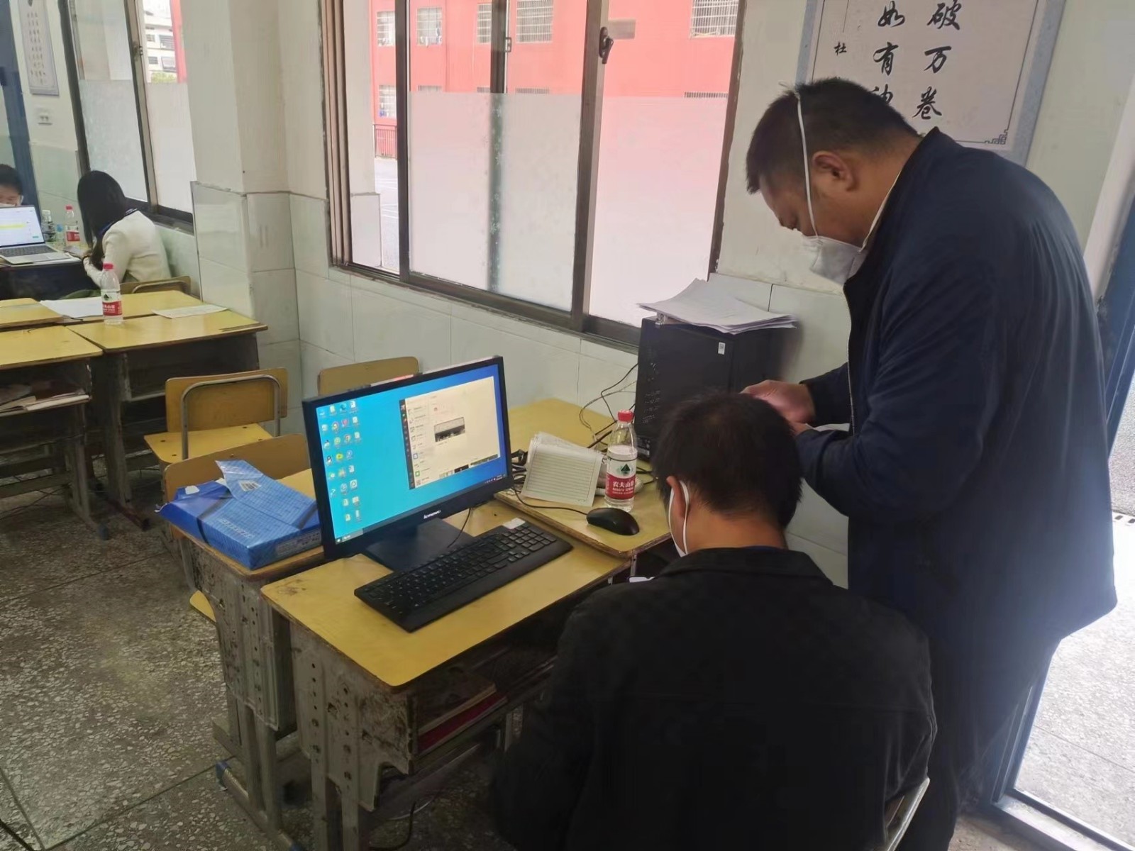 攜手抗疫，毅力前行