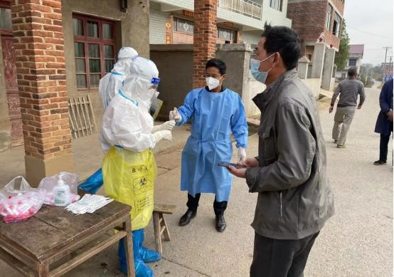 “疫”不容辭  團(tuán)結(jié)合作