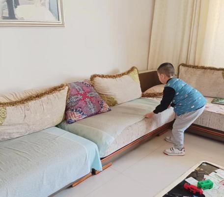 隔空不隔愛、離校不離教、停課不停學(xué)