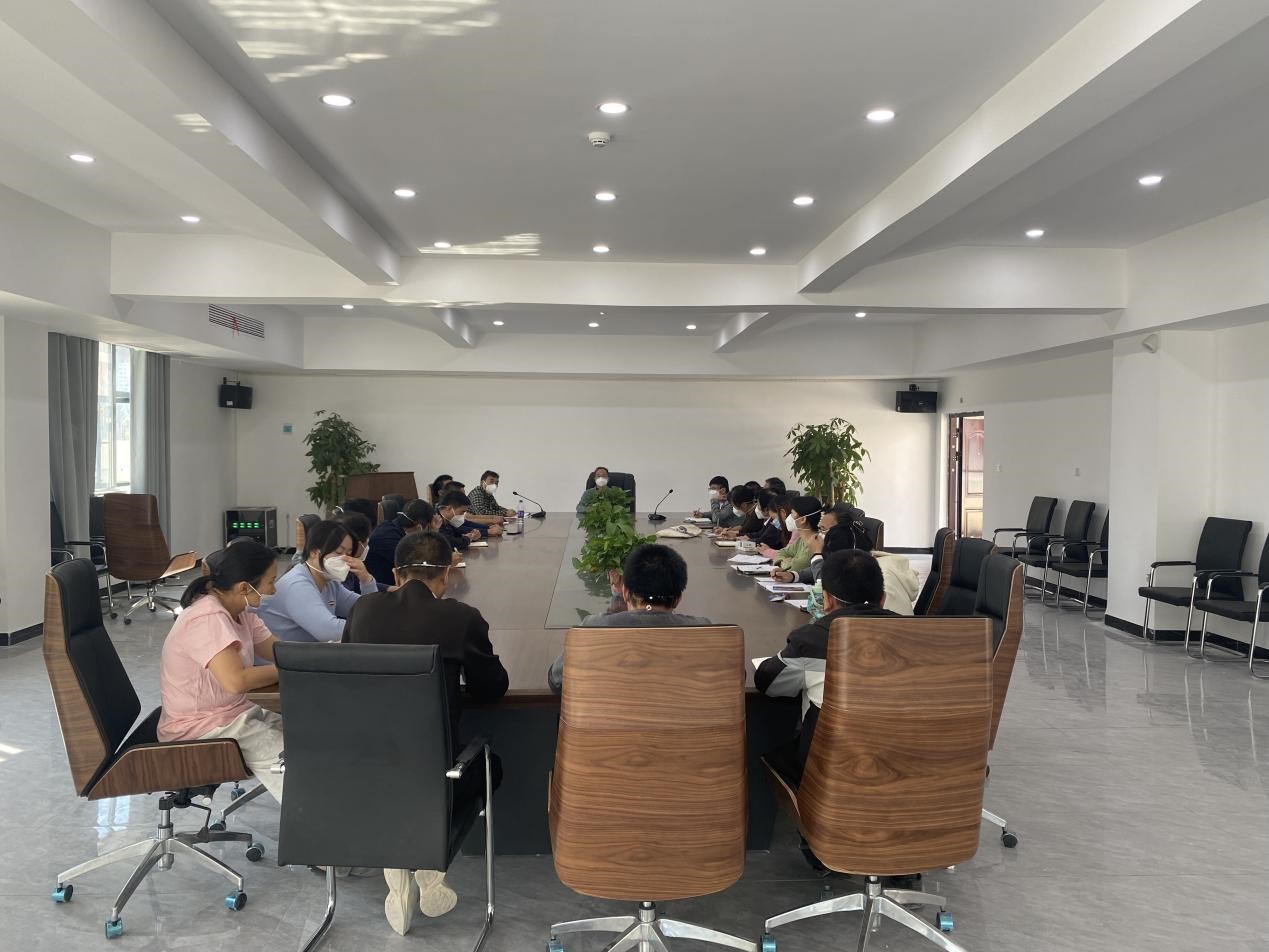 艱難險(xiǎn)阻渾不怕，身先士卒挑大梁