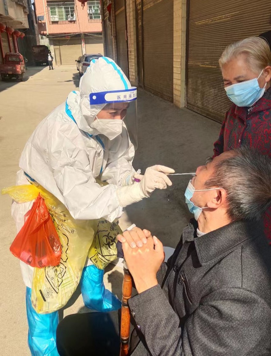 助力疫情防控，社區(qū)有序發(fā)放新冠抗原檢測(cè)試劑