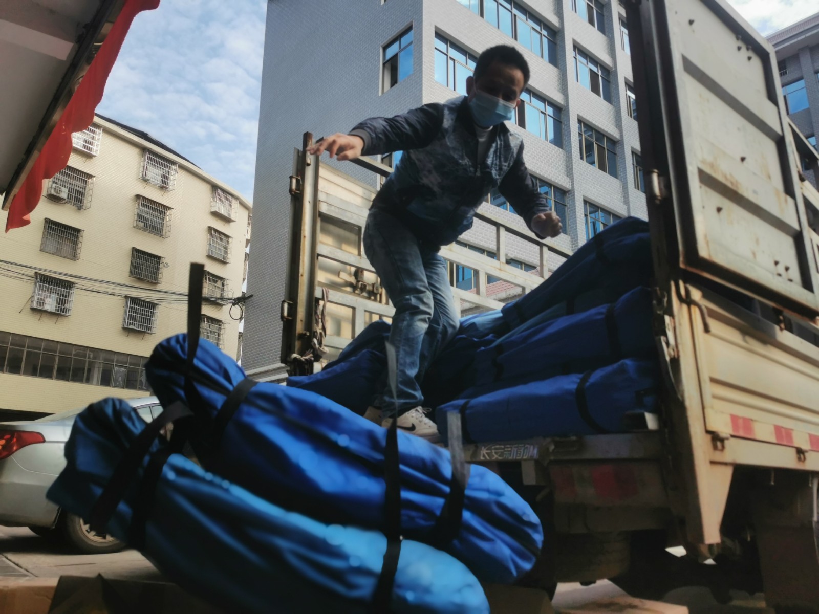 物資有保障，戰(zhàn)“疫”有力量