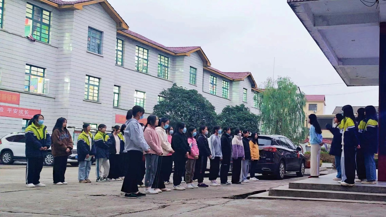 與文明相伴，與安全同行