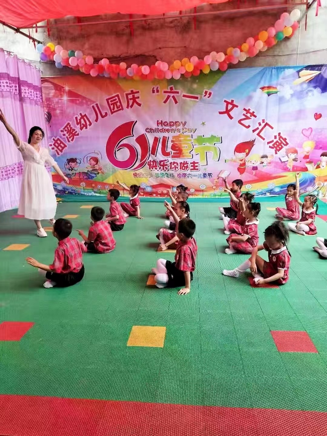 回龍寺鎮(zhèn)中心幼兒園教師 用支教詮釋最美青春