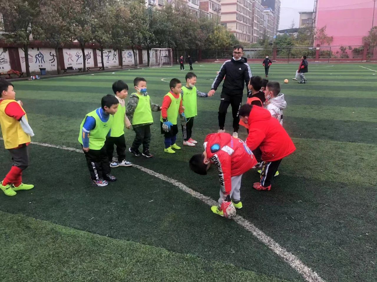 邵東四小“四有”杯班級足球賽第14日戰(zhàn)報‖189班以不敗戰(zhàn)績強勢奪冠！